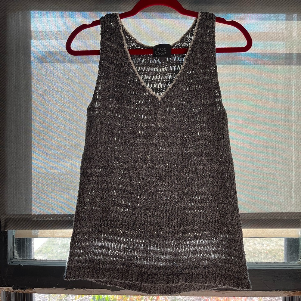 Leo & Sage top